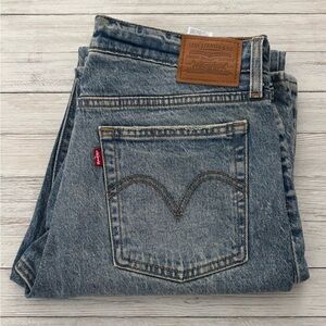 Levi's Women’s Light Blue bootcut Jeans